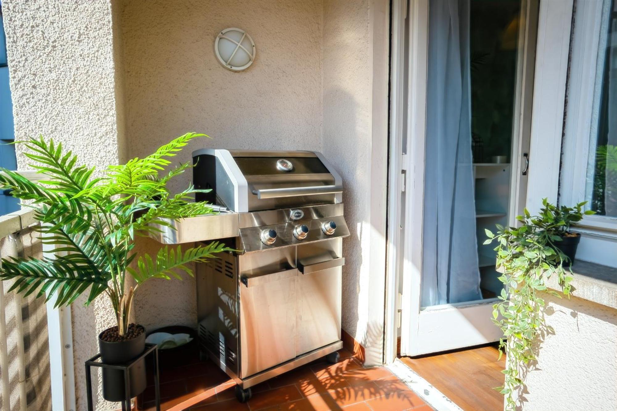 The Big Muenster Fuer Bis Zu 12, Whirlpool, Sauna, Zentral, Tischfussball, Balkon, Gasgrill 울름 외부 사진