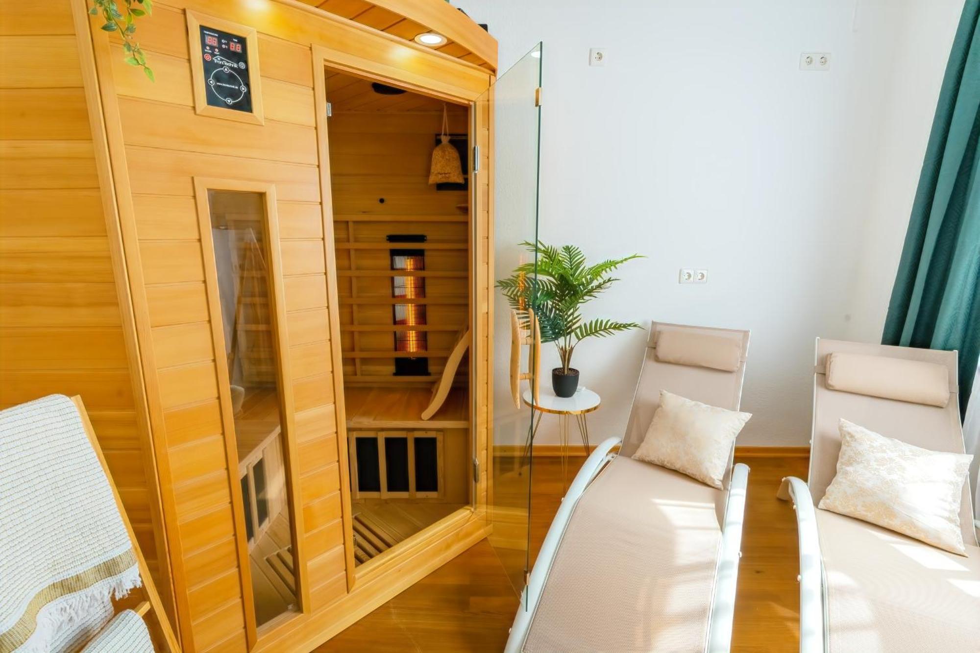 The Big Muenster Fuer Bis Zu 12, Whirlpool, Sauna, Zentral, Tischfussball, Balkon, Gasgrill 울름 외부 사진