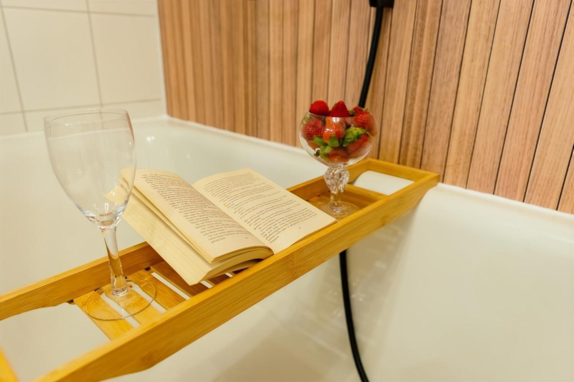 The Big Muenster Fuer Bis Zu 12, Whirlpool, Sauna, Zentral, Tischfussball, Balkon, Gasgrill 울름 외부 사진